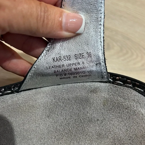 ALEGRIA KARMEN KAR-532 Size 38
PEWTER DAZZLER LEATHER COMFORT SLIDES/WEDGES - Picture 9 of 9